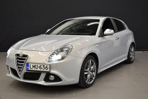 Alfa Romeo Giulietta 1,4 MultiAir 170hv TCT Automaatti Distinctive # Hieno ja vähän ajettu Facelift # Jakohihna vaihdettu 6/2026, Xenonit #