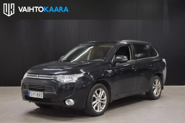 Mitsubishi Outlander PHEV Instyle Awd # Rockford fosgate, Adapt. vakkari, Vetokoukku, Nahkaverhoilu, Keyless, Kamera, 2x renkaat ja vanteet #