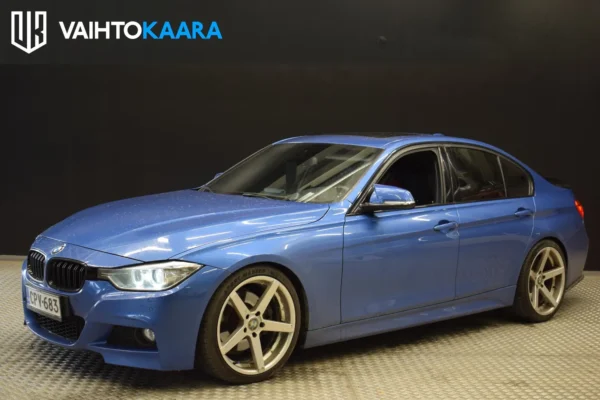 BMW 330 F30 Sedan 330d TwinPower Aut M Sport
# Nahkaverhoilu, Sporttipenkit sähkösäädöin, Kattoluukku, Navi, HUD, Bluetooth #
