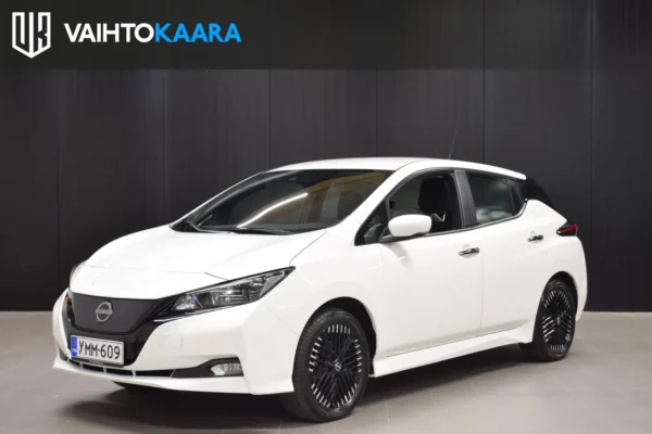Nissan Leaf e+ Acenta # Adaptiivinen vakkari, Blis, Peruutuskamera, Lämmitettävä ratti, 2 x renkaat ja vanteet #