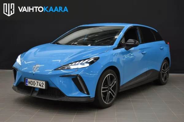 MG MG4 Long Range 64 kWh, 150 kW Luxury # Lämpöpumppu, 360 Kamerat, Adapt.vakkari, Blis, Apple CarPlay, Android Auto #