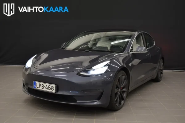 Tesla Model 3 Performance Dual Motor Awd # Näyttävä väriyhdistelmä # Autopilot, Adapt.vakionopeudensäädin, Lasikatto, Kessy, Navi #