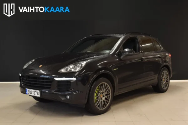 Porsche Cayenne S E-hybrid Platinum Edition # Varusteltu Suomi-auto, Boset, 18-Suuntaiset istuimet, Panoraama, 2 x renkaat #