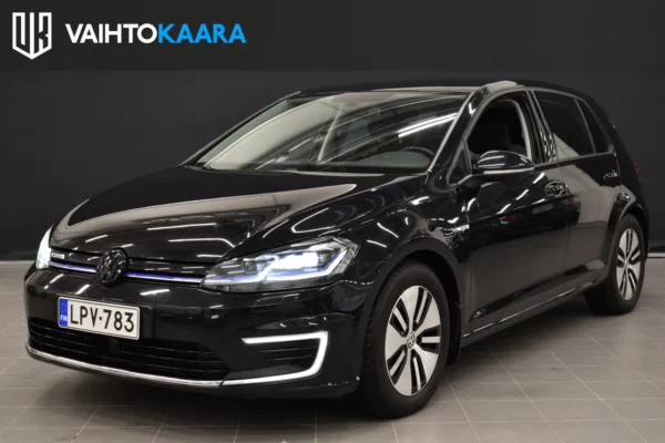 Volkswagen Golf e-Golf 100 kW (136 hv) automaatti # Adapt.vakionopeudensäädin, Digimittaristo, Navigointi, Led ajovalot, 2 x renk. #
