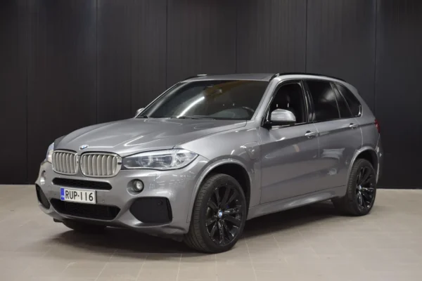 BMW X5 F15 xDrive40e Aut M Sport # Vakkari, Sähköluukku, Comfort-penkit, Prof.navi, Sähköluukku, 2x renkaat #